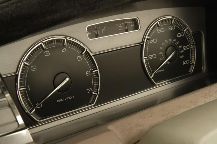  Lincoln MKS 2008 года  (фото 267 из 284)